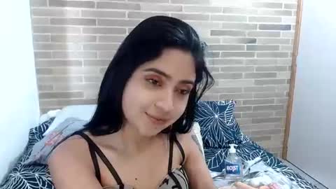 Snapshot of helenacyruss666 chatting on July 28, 4:05 pm Only 18 cyrus online show from July 28, 4:05 pm