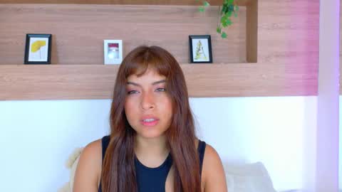 helenafoumier online show from March 29, 4:07 pm