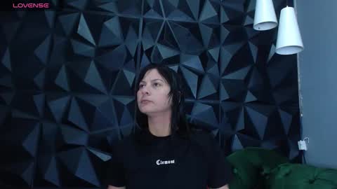 Snapshot of helenasaenzz chatting on November 24, 12:05 pm Helena Saenz online show from November 24, 12:05 pm