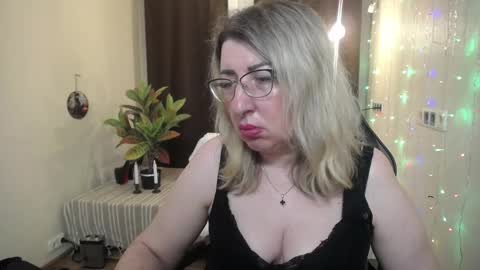 Snapshot of helenenigma chatting on January 26, 7:20 pm helenenigma online show from January 26, 7:20 pm