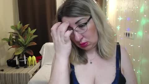 Snapshot of helenenigma chatting on February 5, 7:53 pm helenenigma online show from February 5, 7:53 pm