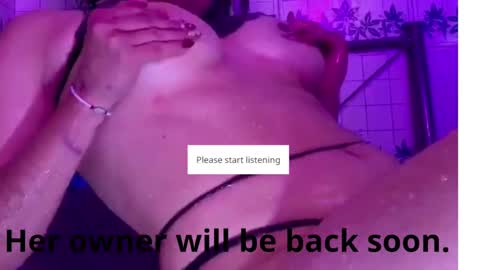 Snapshot of helenjoness_ chatting on October 6, 11:40 am    online show from October 6, 11:40 am