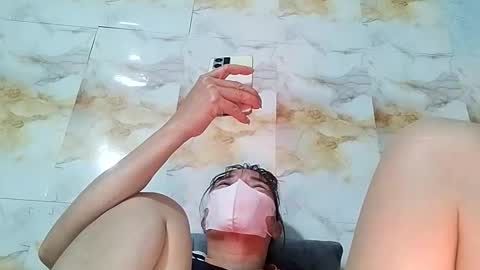 Snapshot of helenna_00 chatting on December 14, 12:05 am helenna_00 online show from December 14, 12:05 am