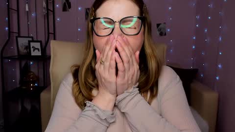 Helen online show from January 31, 8:22 am