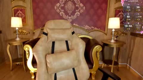 Snapshot of helenstanfordd chatting on October 8, 12:03 pm Helen or Hells online show from October 8, 12:03 pm