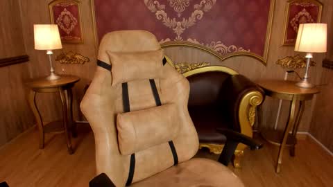 Snapshot of helenstanfordd chatting on October 20, 11:54 am Helen or Hells online show from October 20, 11:54 am