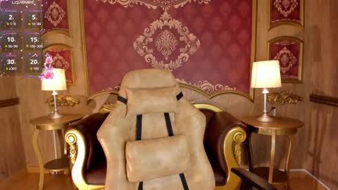 Snapshot of helenstanfordd chatting on October 22, 12:05 pm Helen or Hells online show from October 22, 12:05 pm