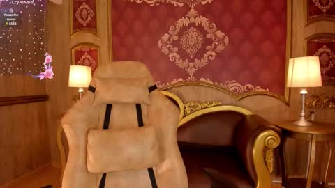 Snapshot of helenstanfordd chatting on October 23, 12:48 pm Helen or Hells online show from October 23, 12:48 pm