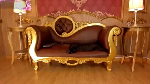 Snapshot of helenstanfordd chatting on October 27, 12:42 pm Helen or Hells online show from October 27, 12:42 pm