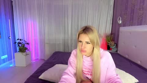 Helen online show from December 18, 4:09 am