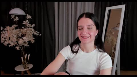 Snapshot of helentasty_ chatting on January 19, 1:00 am Helen online show from January 19, 1:00 am