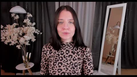 Snapshot of helentasty_ chatting on January 20, 2:53 am Helen online show from January 20, 2:53 am