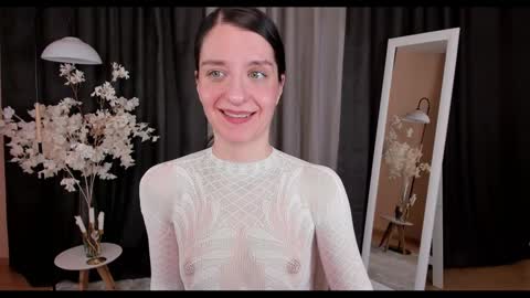 Snapshot of helentasty_ chatting on February 3, 12:57 pm Helen online show from February 3, 12:57 pm