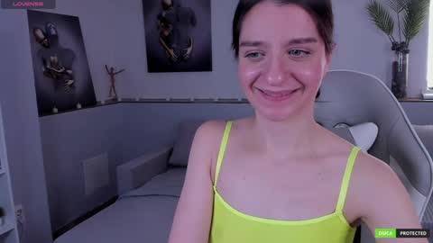 Snapshot of helentasty_ chatting on February 5, 6:13 am Helen online show from February 5, 6:13 am