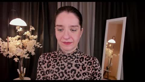 Snapshot of helentasty_ chatting on February 8, 2:47 am Helen online show from February 8, 2:47 am