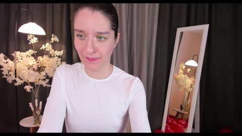 Snapshot of helentasty_ chatting on February 15, 3:09 am Helen online show from February 15, 3:09 am