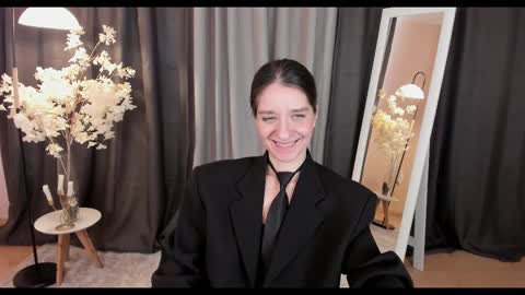 Snapshot of helentasty_ chatting on February 26, 5:53 am Helen online show from February 26, 5:53 am