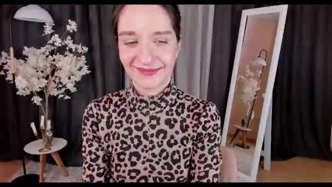 Snapshot of helentasty_ chatting on February 28, 2:53 am Helen online show from February 28, 2:53 am