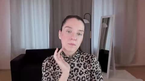 Snapshot of helentasty_ chatting on September 14, 2:33 am Helen online show from September 14, 2:33 am