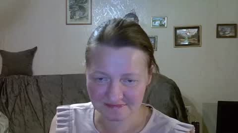 Snapshot of helgacharming chatting on August 4, 1:31 am helgacharming online show from August 4, 1:31 am