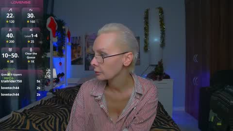 Helga online show from December 25, 7:02 pm