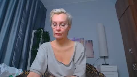 Helga online show from February 18, 9:53 pm