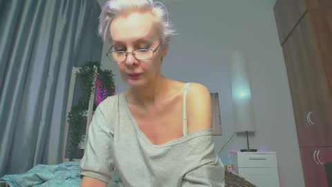 Helga online show from March 1, 9:40 am