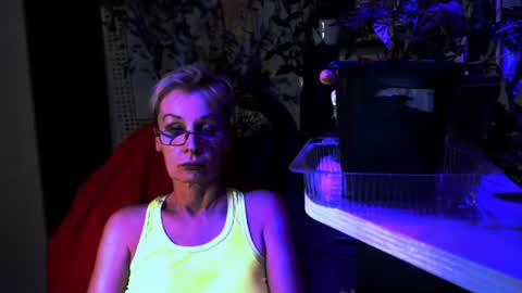 Helga online show from July 5, 8:05 pm