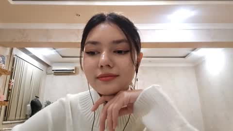 Alice online show from November 18, 3:49 pm