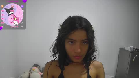 Snapshot of helia_n_amy chatting on December 12, 3:10 am Helia Transfem and Amy online show from December 12, 3:10 am