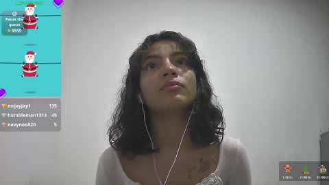 Snapshot of helia_n_amy chatting on December 23, 7:28 am Helia Transfem and Amy online show from December 23, 7:28 am