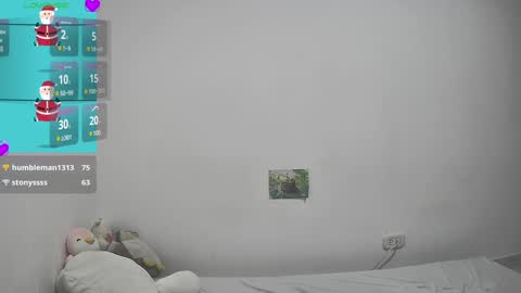 Snapshot of helia_n_amy chatting on December 30, 10:55 pm Helia Transfem and Amy online show from December 30, 10:55 pm