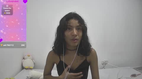 Snapshot of helia_n_amy chatting on January 1, 5:22 am Helia Transfem and Amy online show from January 1, 5:22 am