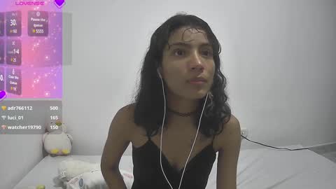 Snapshot of helia_n_amy chatting on January 1, 8:24 am Helia Transfem and Amy online show from January 1, 8:24 am