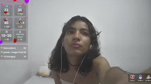 Snapshot of helia_n_amy chatting on January 6, 6:10 pm Helia Transfem and Amy online show from January 6, 6:10 pm