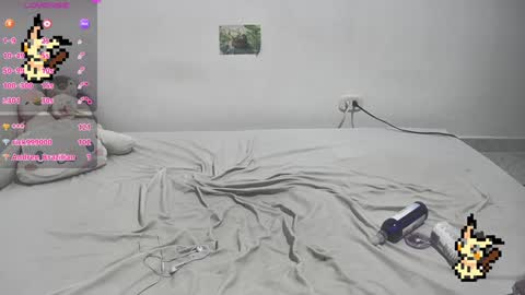Snapshot of helia_n_amy chatting on January 22, 8:18 am Helia Transfem and Amy online show from January 22, 8:18 am