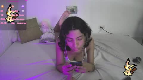 Snapshot of helia_n_amy chatting on January 27, 8:49 pm Helia Transfem and Amy online show from January 27, 8:49 pm