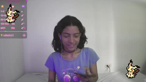 Snapshot of helia_n_amy chatting on January 28, 8:15 pm Helia Transfem and Amy online show from January 28, 8:15 pm