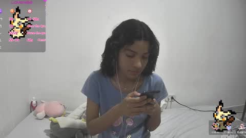 Snapshot of helia_n_amy chatting on January 31, 1:22 am Helia Transfem and Amy online show from January 31, 1:22 am