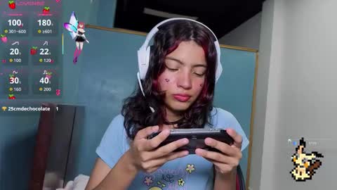 Snapshot of helia_n_amy chatting on September 11, 2:50 pm Helia Transfem and Amy online show from September 11, 2:50 pm