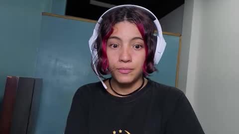 Snapshot of helia_n_amy chatting on September 24, 5:22 am Helia Transfem and Amy online show from September 24, 5:22 am