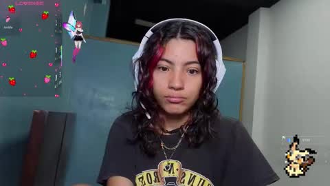 Snapshot of helia_n_amy chatting on October 13, 4:51 pm Helia Transfem and Amy online show from October 13, 4:51 pm