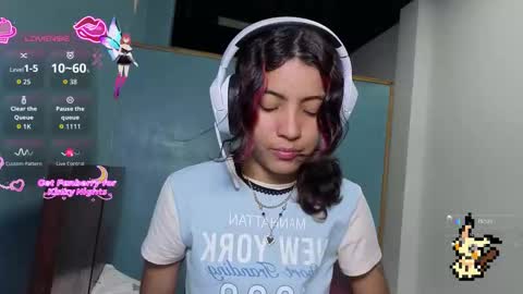 Snapshot of helia_n_amy chatting on October 28, 2:15 am Helia Transfem and Amy online show from October 28, 2:15 am