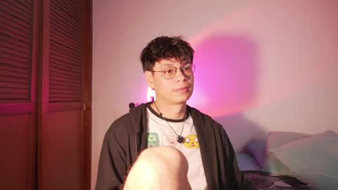 Helio online show from May 12, 1:36 am