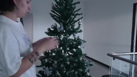 Snapshot of hell_dancer_ chatting on December 7, 9:44 pm Lexa online show from December 7, 9:44 pm