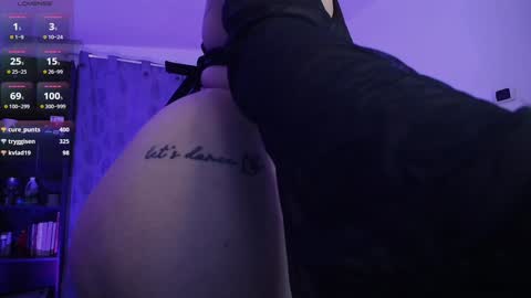 Snapshot of hell_dancer_ chatting on February 1, 2:16 am Lexa online show from February 1, 2:16 am