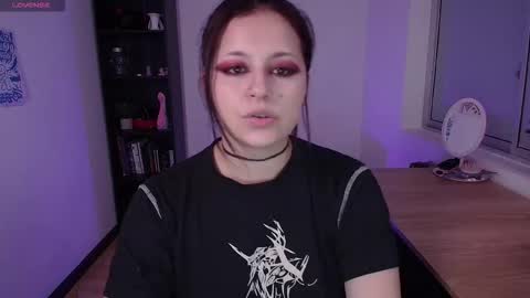 Snapshot of hell_dancer_ chatting on September 29, 11:20 pm Lexa online show from September 29, 11:20 pm