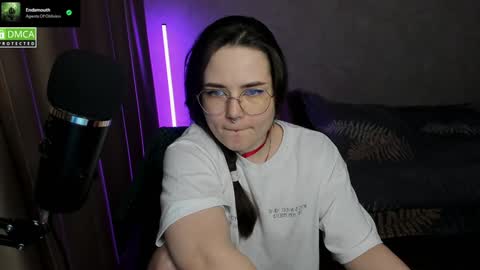 Red online show from December 15, 5:20 pm