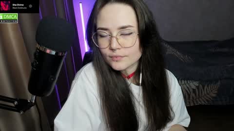 Red online show from December 16, 8:26 pm