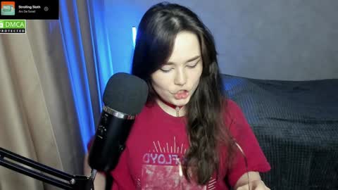 Red online show from January 31, 9:16 pm